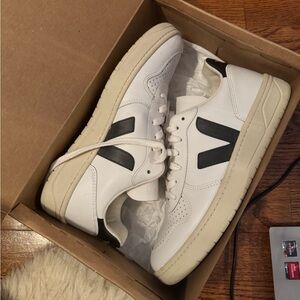 Veja Sneakers